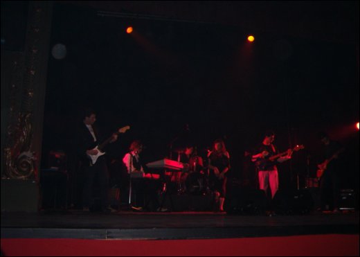 Lumineira Carac&oacute; en la Sala Lavard&eacute;n