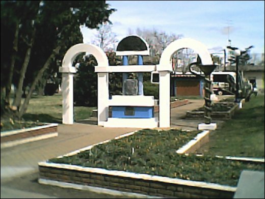 Monumento a Julio Maiztegui