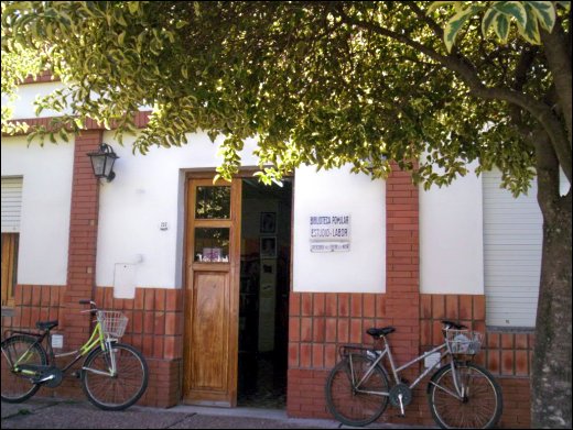 Biblioteca Popular "Estudio y Labor" Santiago Pastorino