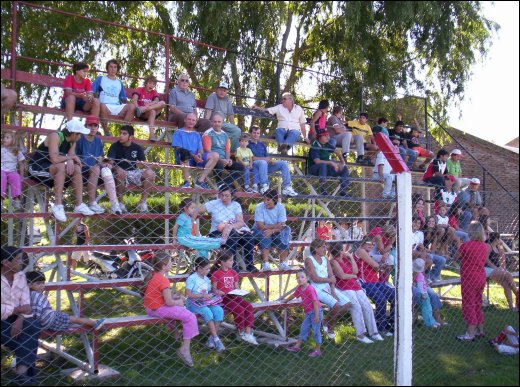 Tribuna local