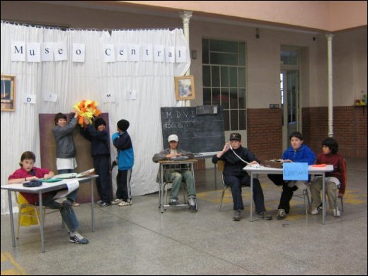 El Teatro va a la Escuela
